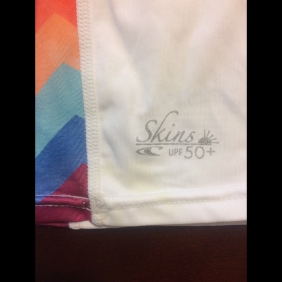 O’Neil Women’s Rash-Guard - Picture 4 of 4